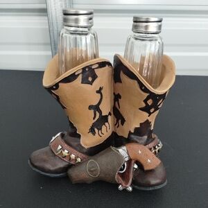 cowboy boots salt and pepper shaker home decor kitchen country accent